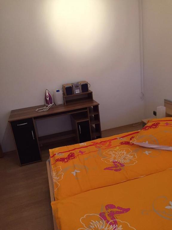 Apartmani Mane โตรกีร์ ภายนอก รูปภาพ