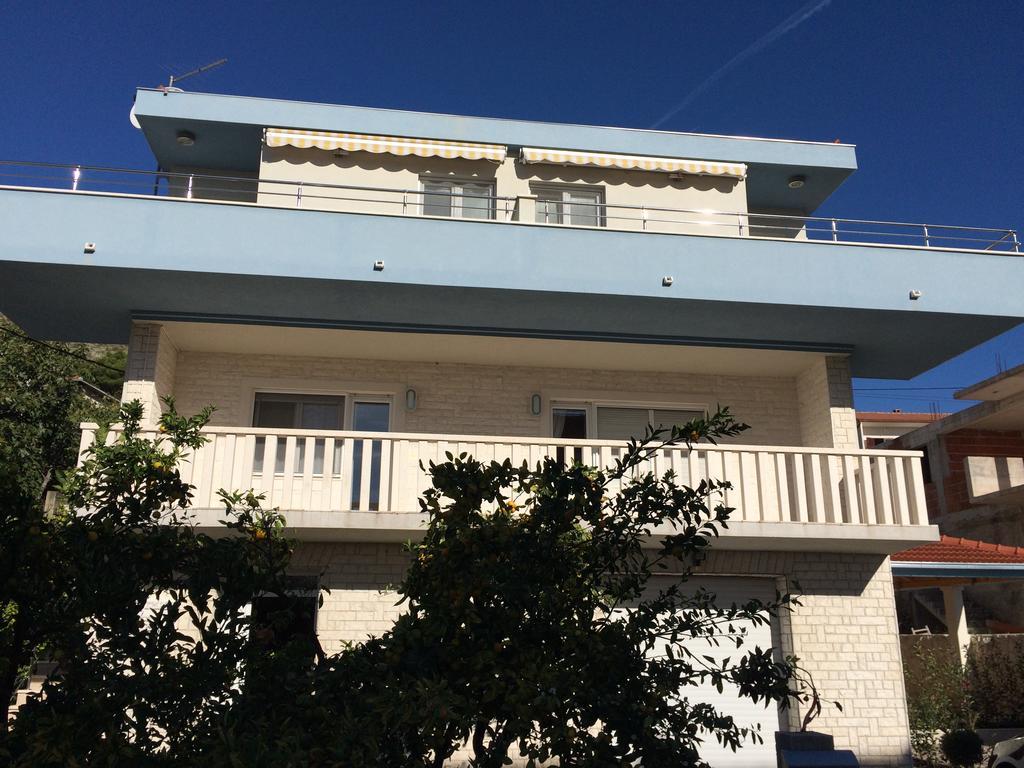 Apartmani Mane โตรกีร์ ภายนอก รูปภาพ