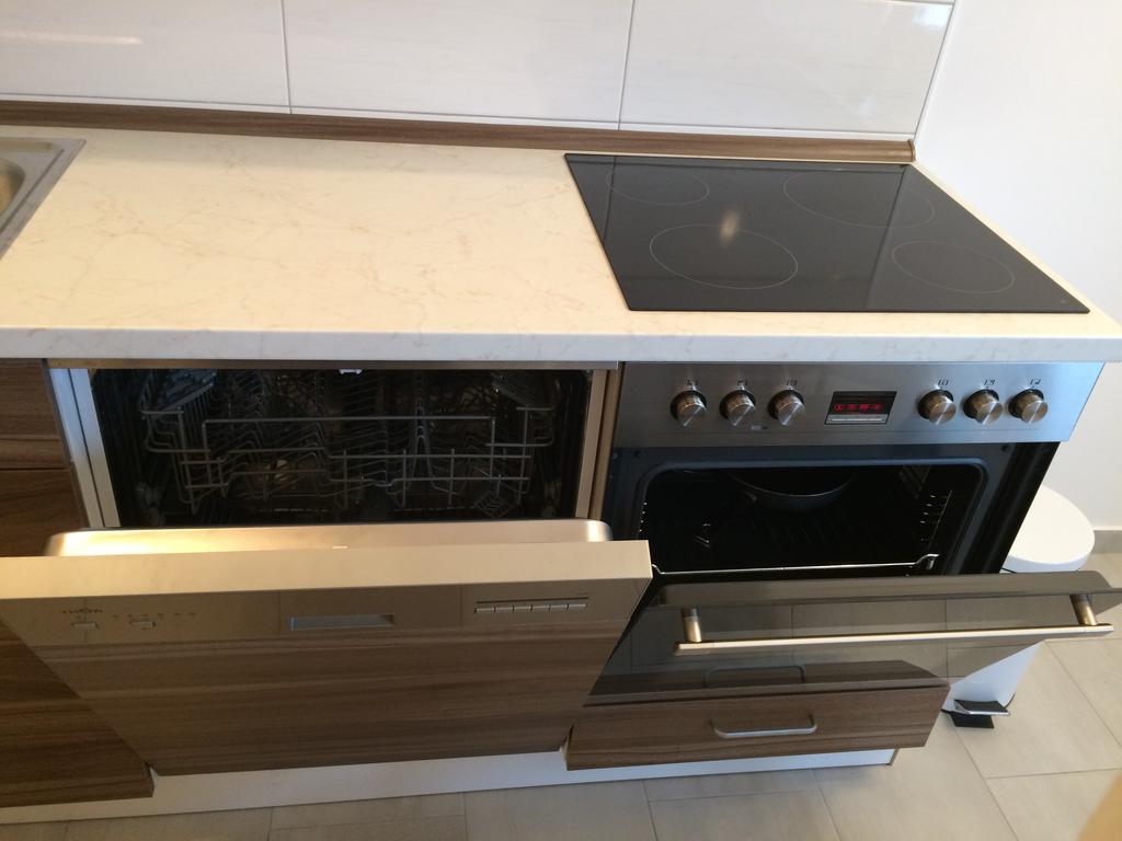 Apartmani Mane โตรกีร์ ภายนอก รูปภาพ